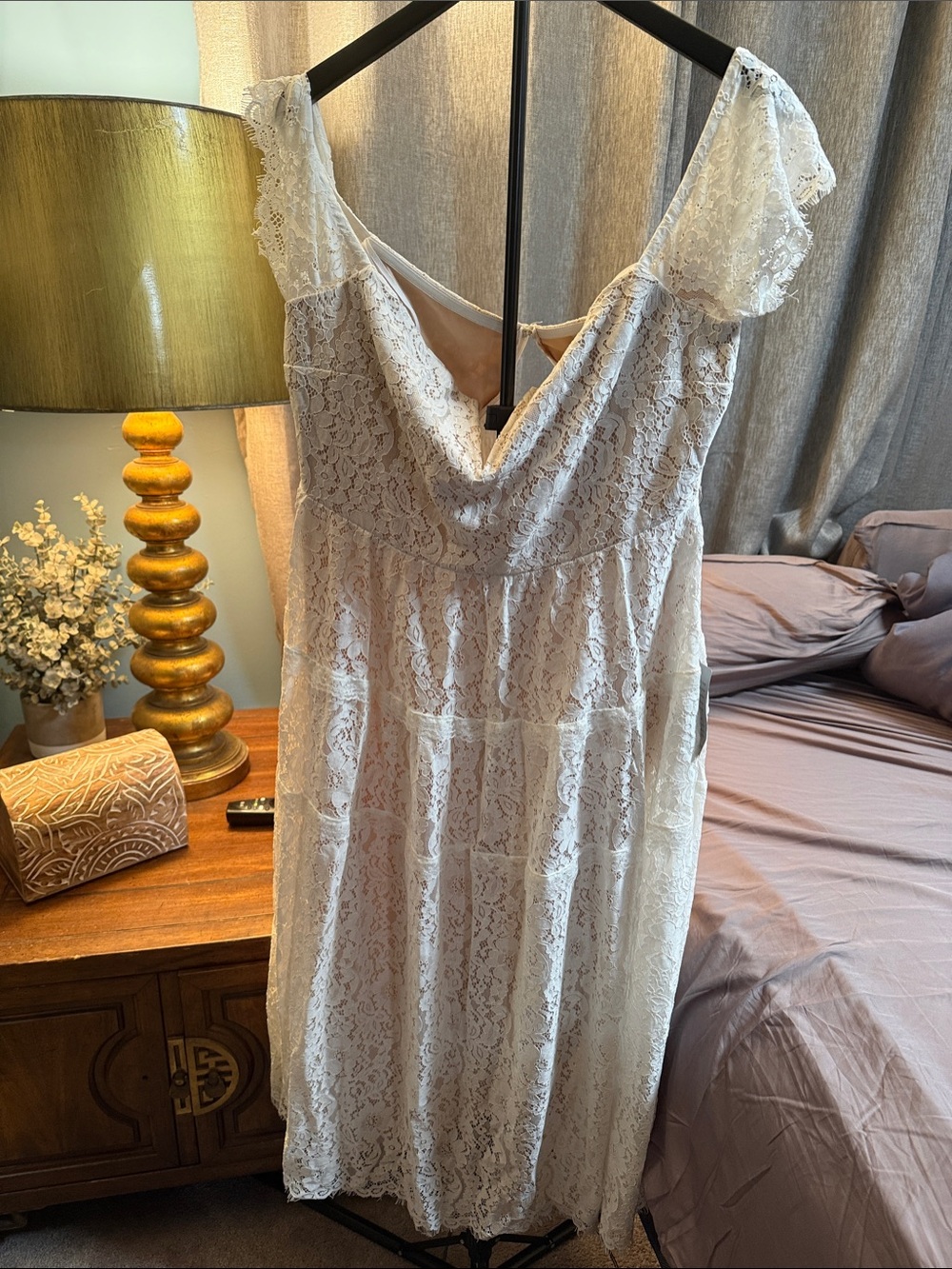 Lace Midi Dress with V-Neck in Ivory